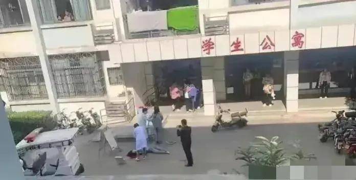 潘春辉 夜火